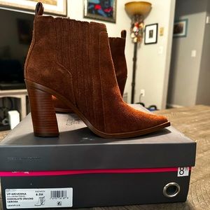 Vince Camuto Suede Booties Womens 8.5
